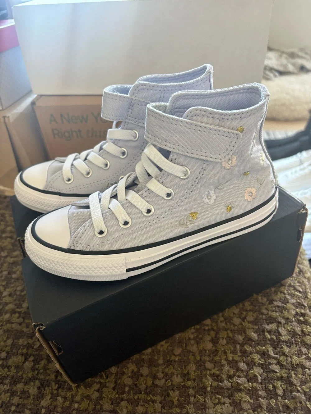 Girls Chuck Taylor All Star 1V High Top Sneaker